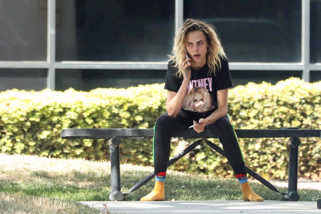 Alarmed fans with a miserable condition, Cara Delevingne left everyone