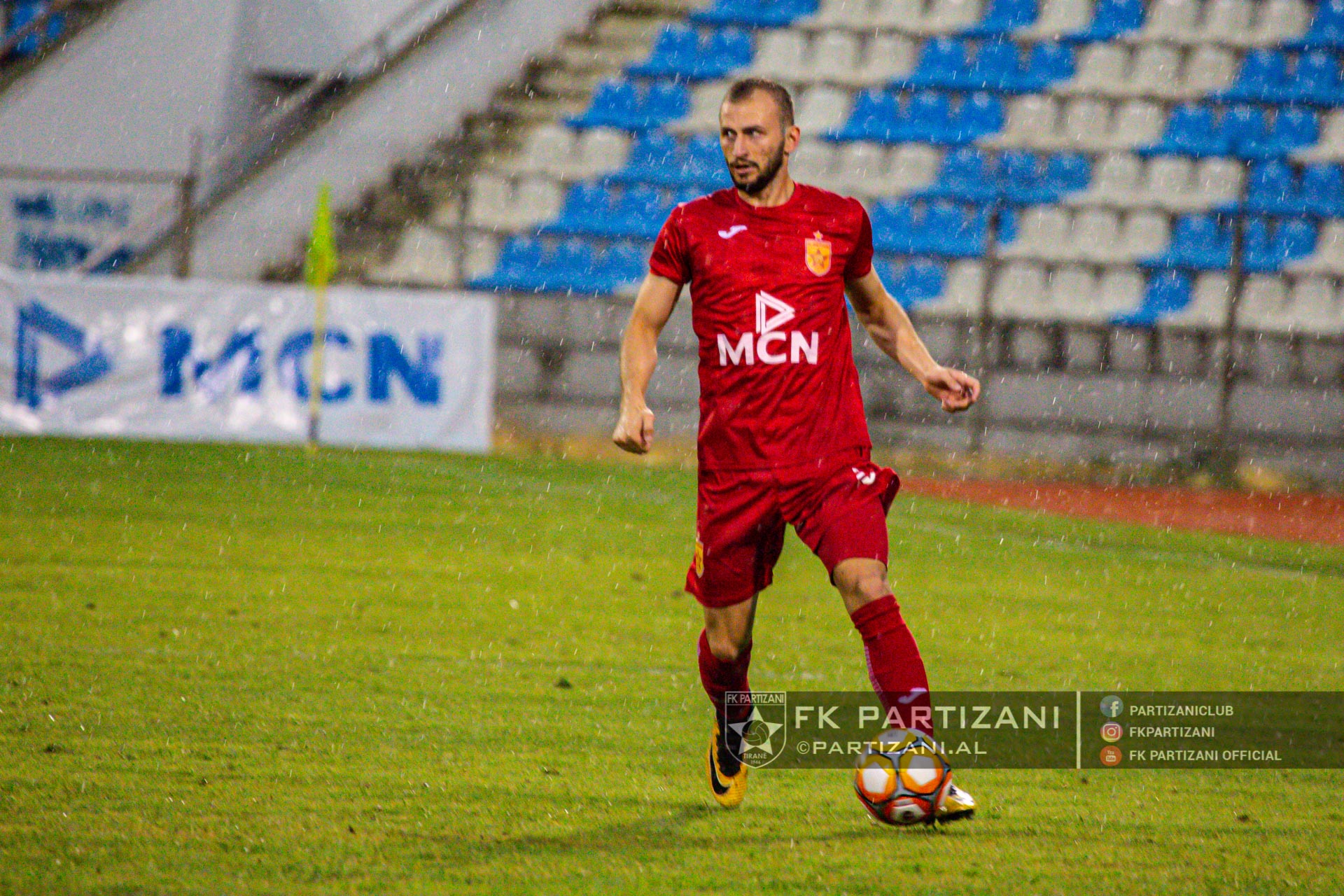 esin hakaj