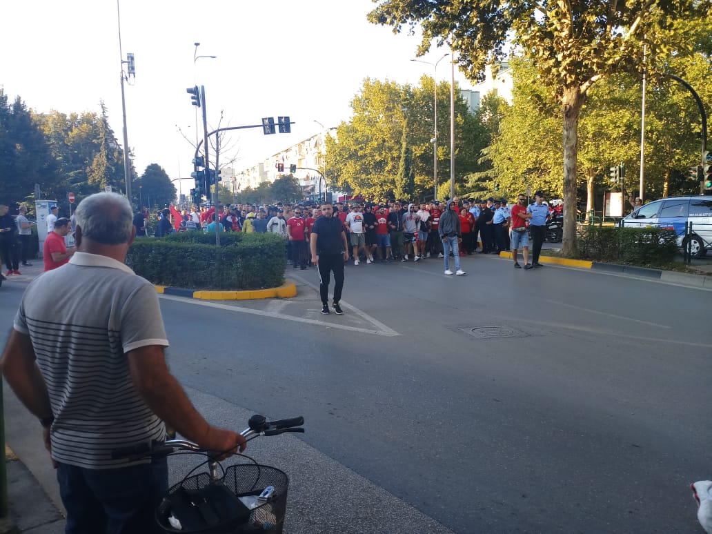 Partizani tifozet derbi