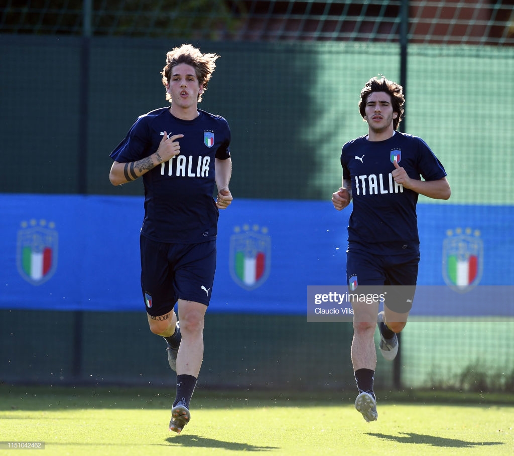 BOLOGNA, ITALY - JUNE 20: Nicolo Zaniolo and Sandro Tonali of Italy in action during a training session at Casteldebole Training Center on June 20, 2019 in Bologna, Italy. (Photo by Claudio Villa/Getty Images)