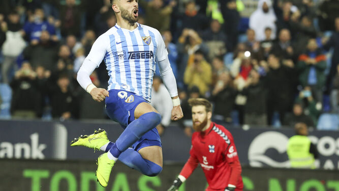 Sadiku-celebra-segundo-Malaga-Tenerife_1416768323_113670248_667x375