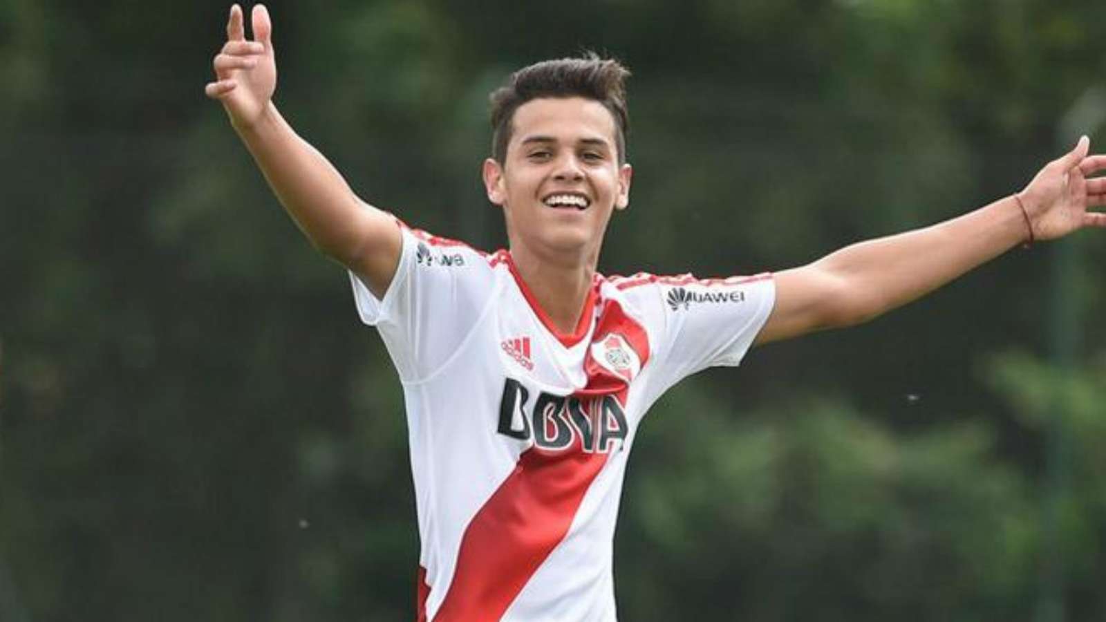 cristian-ferreira-river-plate-2017_1rp9x2m7npwgm1di8mvkq5n4pb