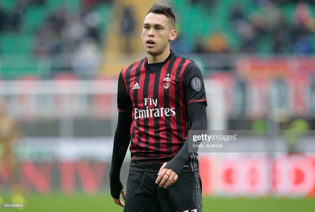 MILAN, ITALY - FEBRUARY 05: Lucas Ocampos of AC Milan looks on during the Serie A match between AC Milan and UC Sampdoria at Stadio Giuseppe Meazza on February 5, 2017 in Milan, Italy. (Photo by Emilio Andreoli/Getty Images)