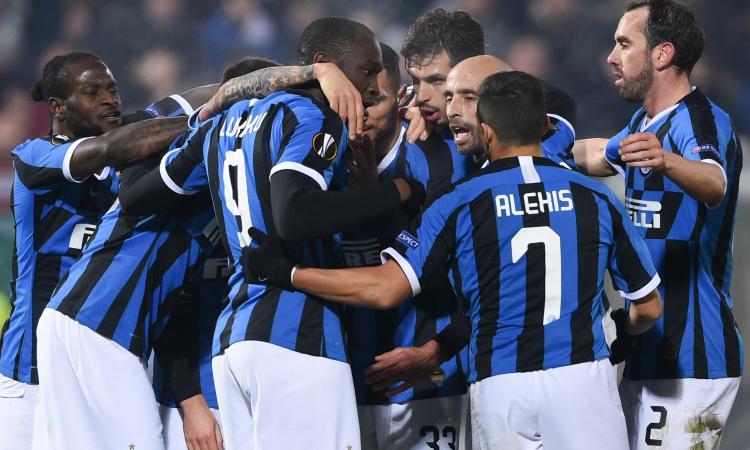 Inter.2019.20.esultanza.gruppo.abbraccio1.750x450