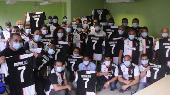 ilbianconero.maglie.medici.cubani.ronaldo.750x450