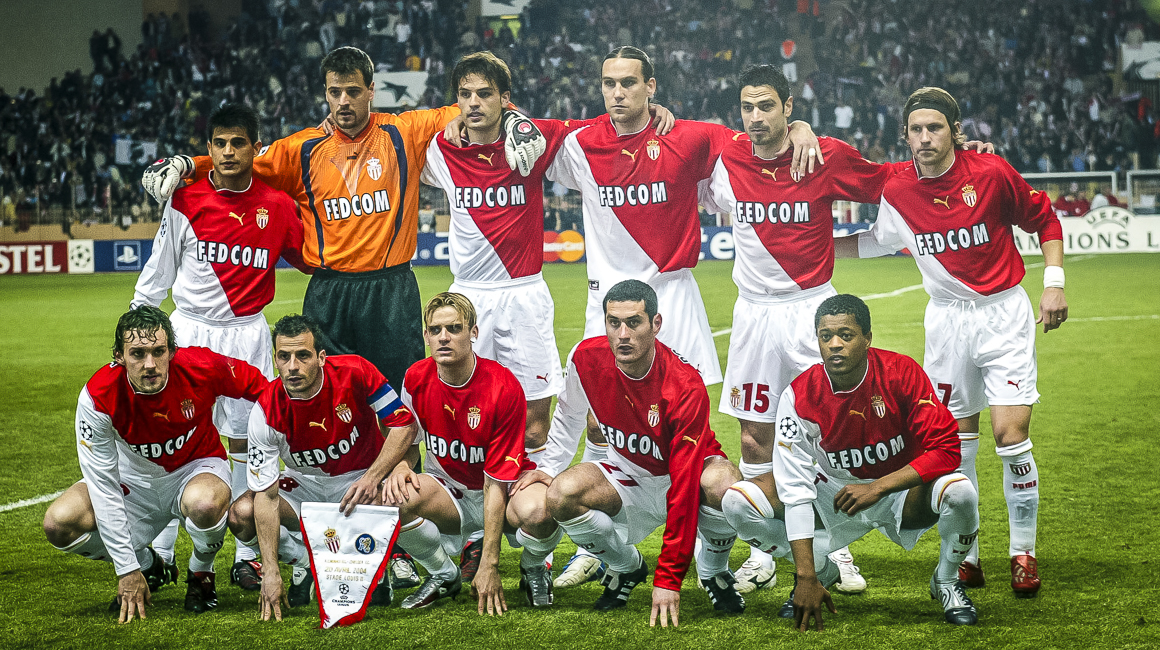 Equipe - Monaco / Chelsea- Champions League - 1/2 Finale- Aller - 20.04.2004 - Foot Football - largeur attitude debout de gauche a droite IBARRA - ROMA - MOREINTES - PRSO - ZIKOS - BERNARDI Accroupis de aguche a droite GIVET - GIULY - ROTHEN - RODRIGUEZ - EVRA -
