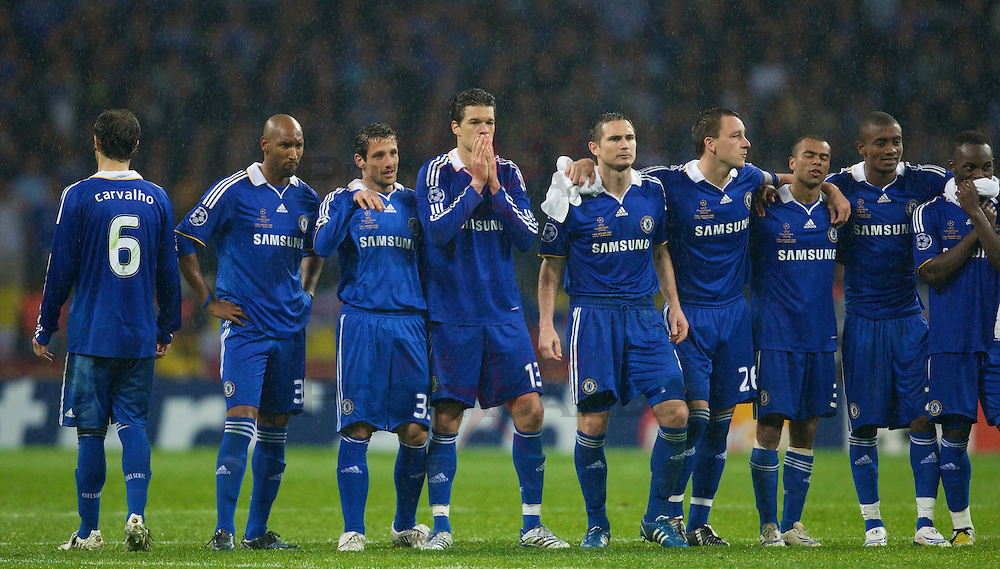 MOSCOW, RUSSIA - Wednesday, May 21, 2008: Chelsea's players, led by Michael Ballack look dejected as they miss a penalty during the shoot-out to decide the UEFA Champions League Final against Chelsea at the Luzhniki Stadium. L-R: Ricardo Carvalho, Nicolas Anelka, Ashley Cole, Michael Ballack, Frank Lampard, captain John Terry, Ashley Cole, Salomon Kalou. (Photo by David Rawcliffe/Propaganda)