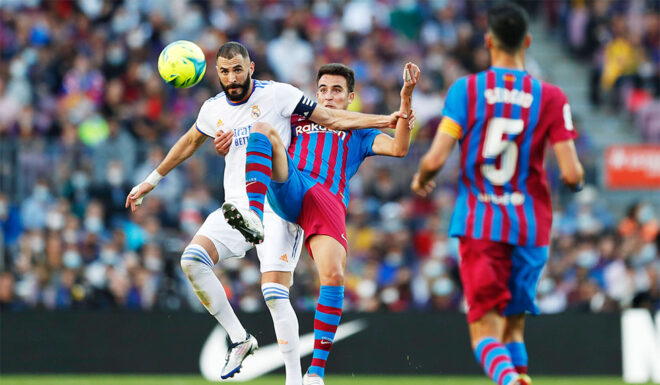 Karim Benzema (Real), Eric Garcia (Barcelona), October 24, 2021 - Football / Soccer : Spanish La Liga Santander match be