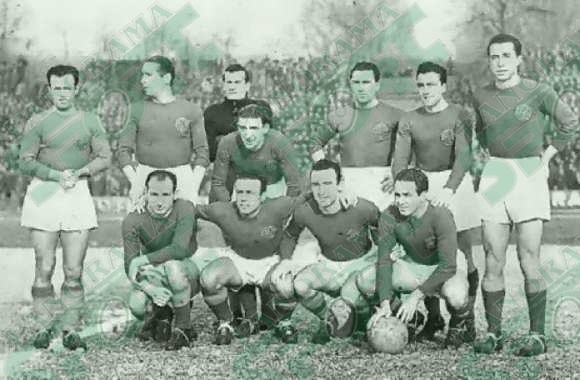 ROMA - KAMPIONE E ITALISË 1941-‘42. Lart nga e majta në këmbë: KRYEZIU, CAPPELLINI, MASETTI, COSCIA, DONATI, BONOMI, MORNESE. Ulur nga e majta: BRUNELLA, ANDREOLI, AMADEI, PANTO.