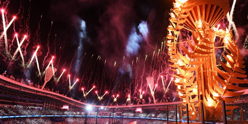 A picture shows fireworks display as the torch lighting the cauldron during the opening ceremony of the 2019 European Games at the Dinamo Stadium in Minsk, late on June 21, 2019. - The second European Games will run from June 21 to 30, 2019. (Photo by Kirill KUDRYAVTSEV / AFP)