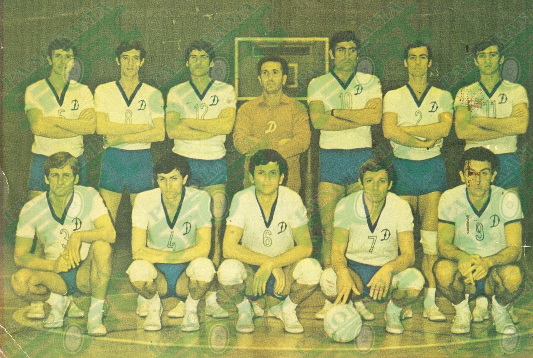 Dinamo Europiane e vitit 1972 në Belgjikë në “Final 4”. Në këmbë nga e majta: Bio, Starja, Gjerazi, V.Koja (trajner), Fagu, Cirinaku, Hoxha. Ulur nga e majta: Tartari, Terihati, Beriolli, Lena, Rusi.