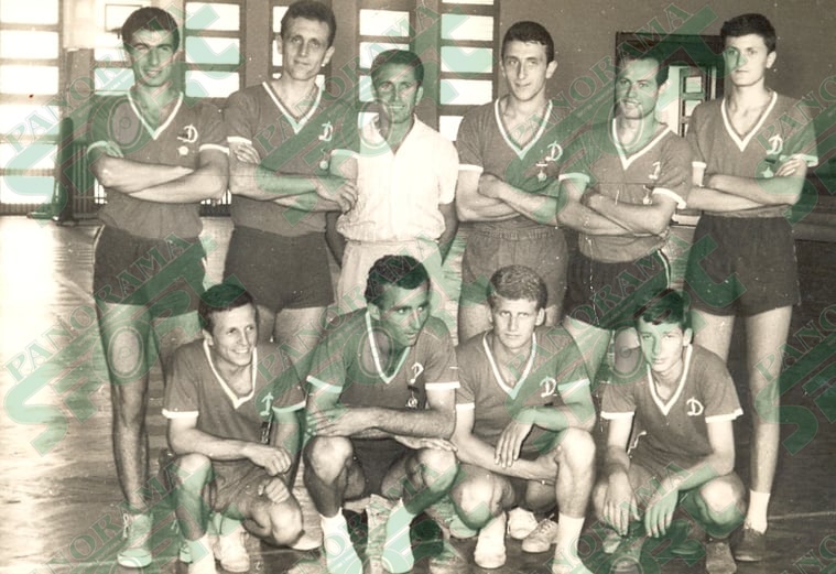 Dinamo e vitit 1965. Nga e majta në këmbë: Bonati, Shehu, V.Koja (trajner), Rusi, Radi, Terihati; Ulur nga e majta: Panteqi, Lulolli, Tartari, Lena.