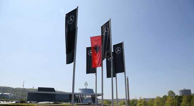 Flamuri shqiptar ne muzeun e Benz