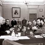 Fidel Kastro (djathtas) me dy ora "Rolex" dhe përballë tij, Nikita Hurshov