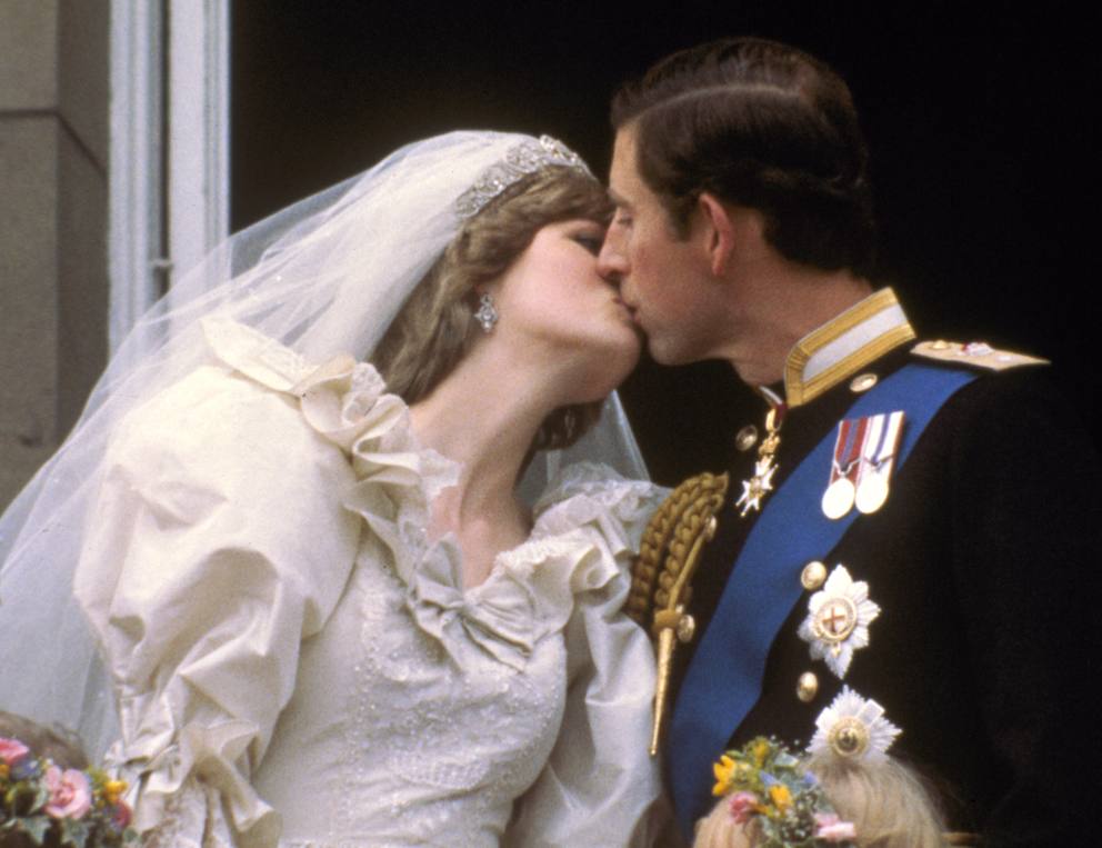 Karli dhe Diana ne 29 korrik 1981, nje puthje nga ballkoni i Buckingham Palace