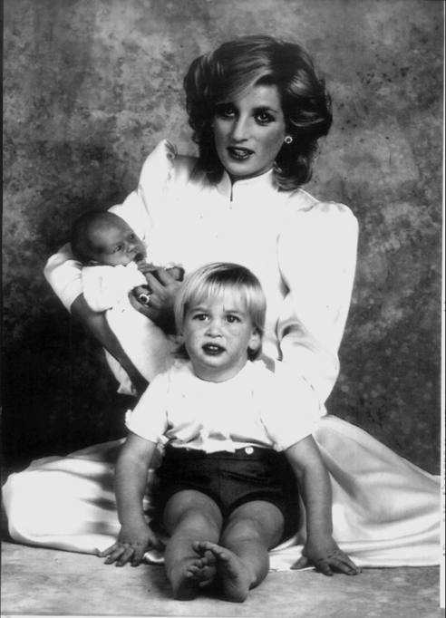 Diana me William e Harry ne 1984