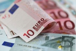 euro-bills-1-300x202