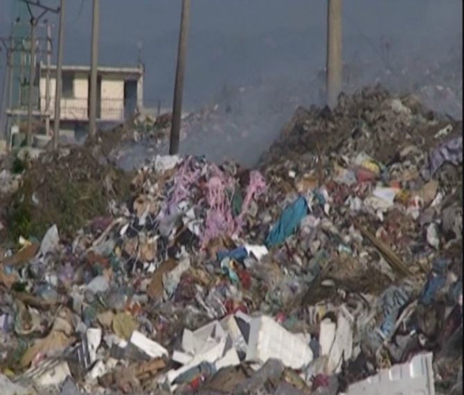 Djegia e mbeturinave në Porto Romano