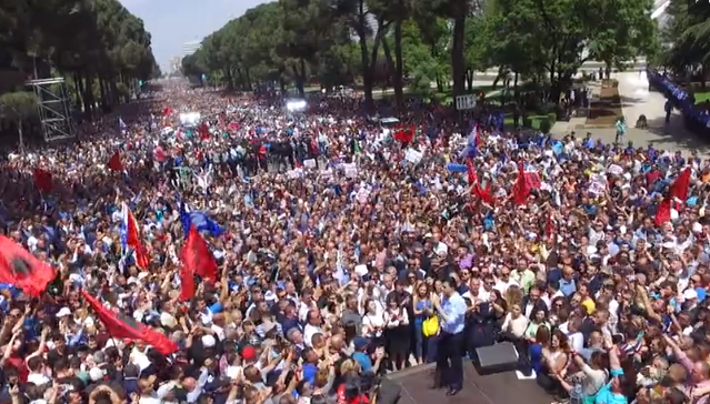 Basha-Protesta