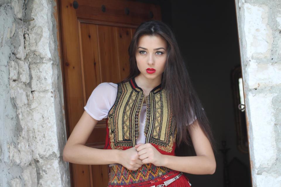 Kristina-Bakiu-Miss-Universe-Albania-2013-10