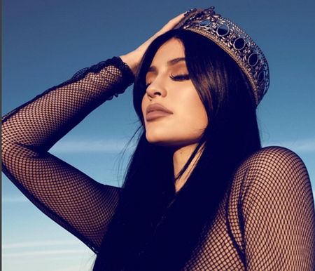 Kylie-Jenner-Wiki-Biography-Age-Height-Facts-Birthday-
