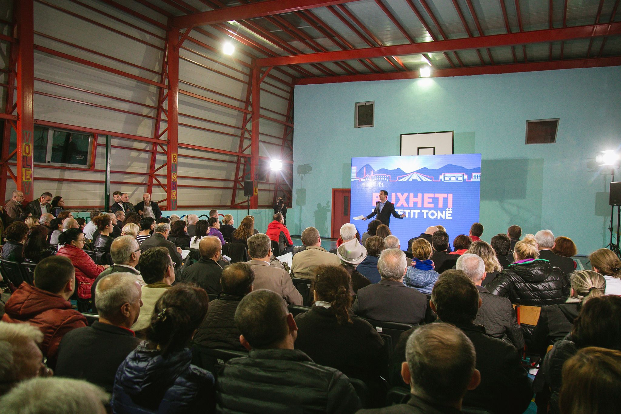 Veliaj ne prezantimin e projektbuxhetit 2018 te Njesia 7 (3)