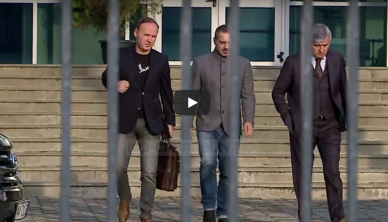 tahiri me avokatet