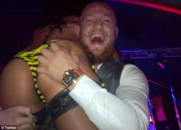 470C438F00000578-0-Raucous_a_video_of_Conor_McGregor_enjoying_a_wild_night_out_with-a-106_1512574192092
