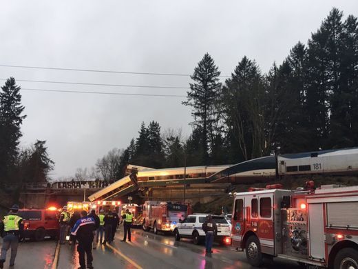 636491967982172336-XXX-Train-Derail3
