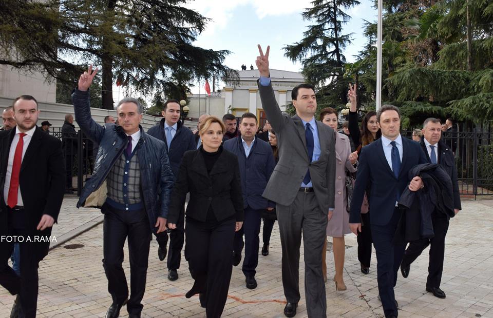 basha ne proteste