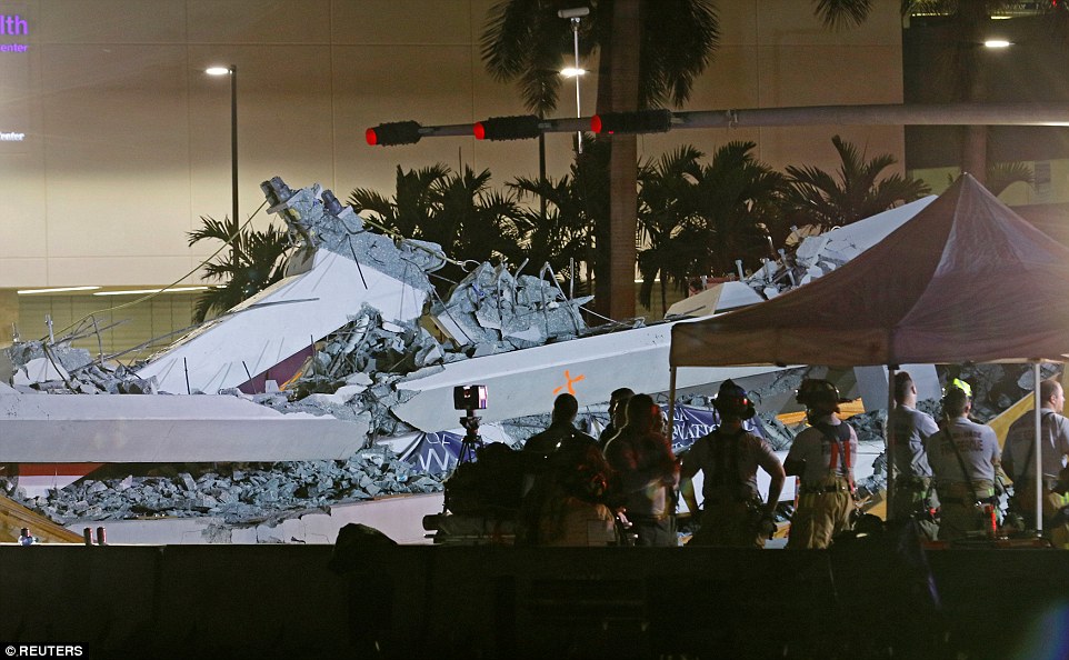 4A3C906000000578-5506597-The_rescue_efforts_continued_through_the_night_on_Thursday_as_te-a-3_1521187243306