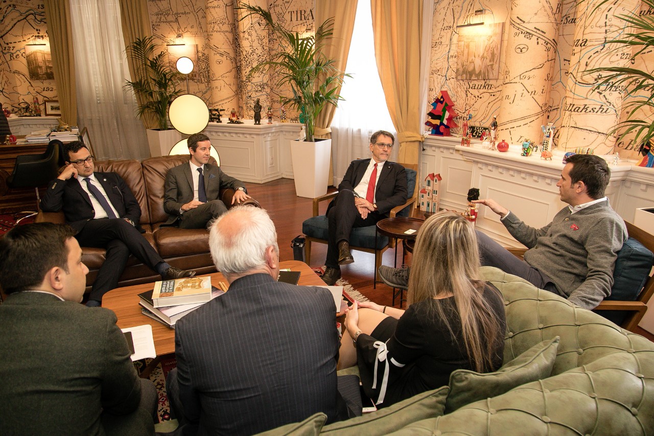 thumbnail_Veliaj gjate takimit me kryetarin e Bashkise se Bolonjes  (3)