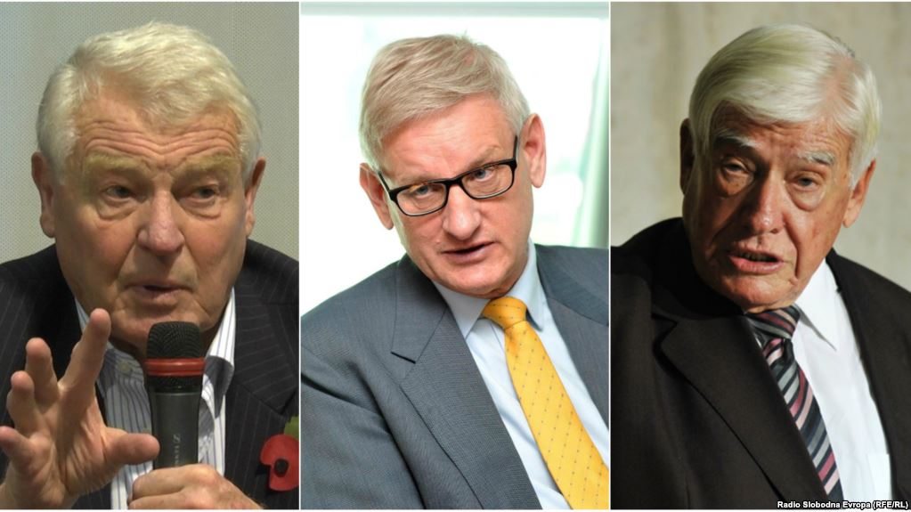 Nga e majta në të djathtë: Paddy Ashdown, Carl Bildt dhe Christian Schwarz-Schilling. 