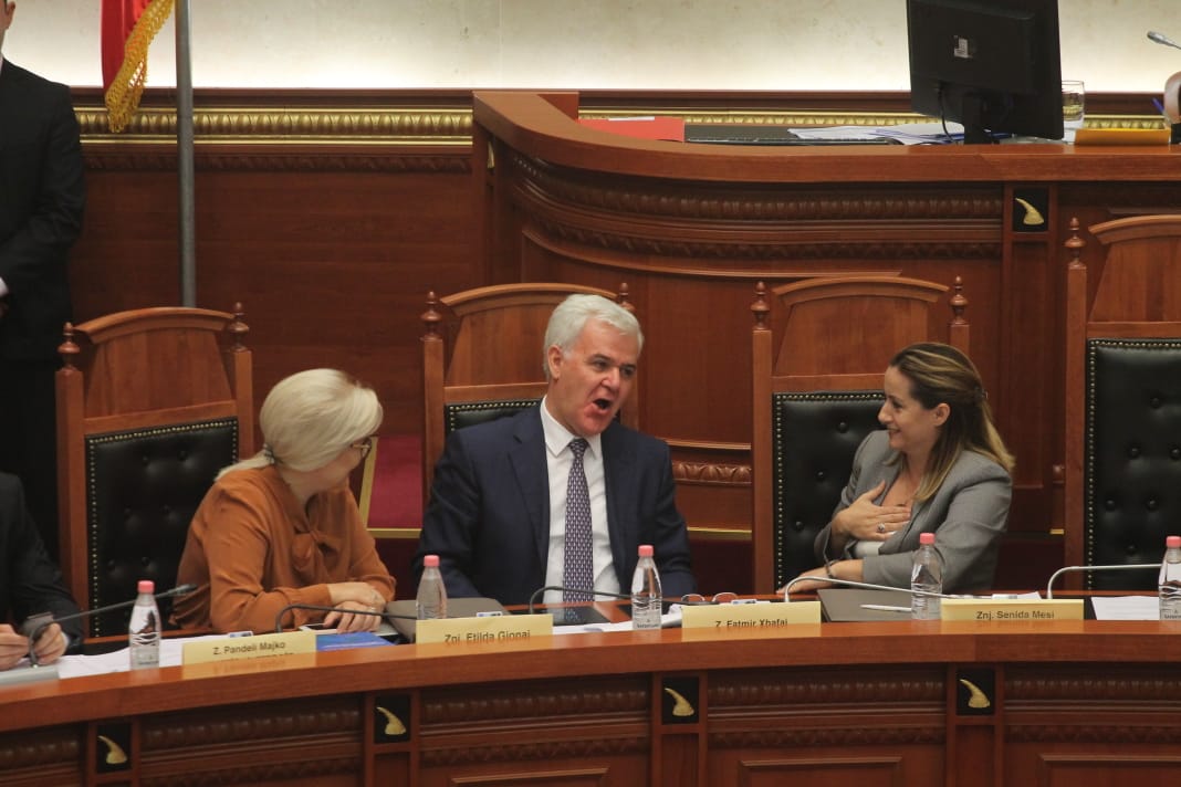 Mesi-Xhafaj-Parlament-Bajri