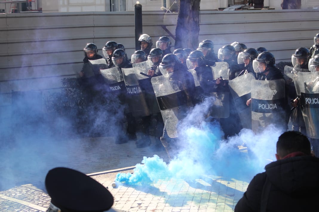 FNSH-Protesta-Parlamenti-Unaza-Re