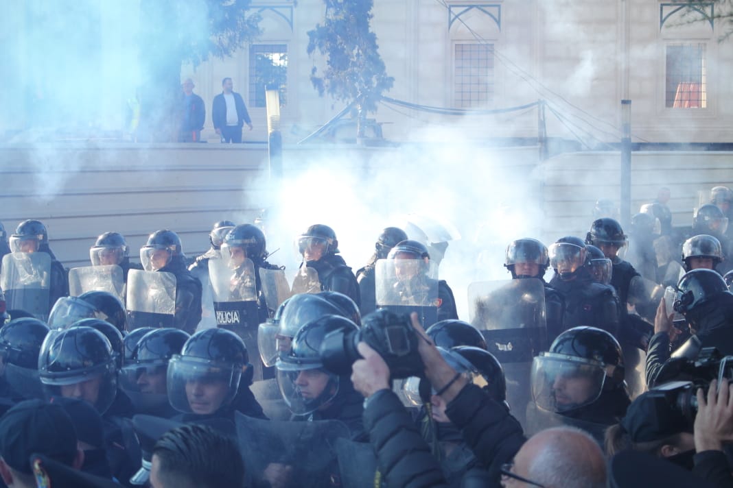 FNSH-Protesta-Parlamenti-Unaza-Re3