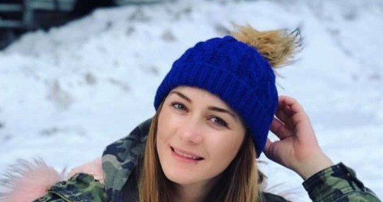 Policja qe humbi gishtat ne porteste, Ina Nuka1