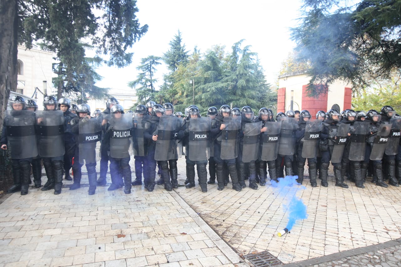 Protesta-Unaza-re-para-parlamentit6