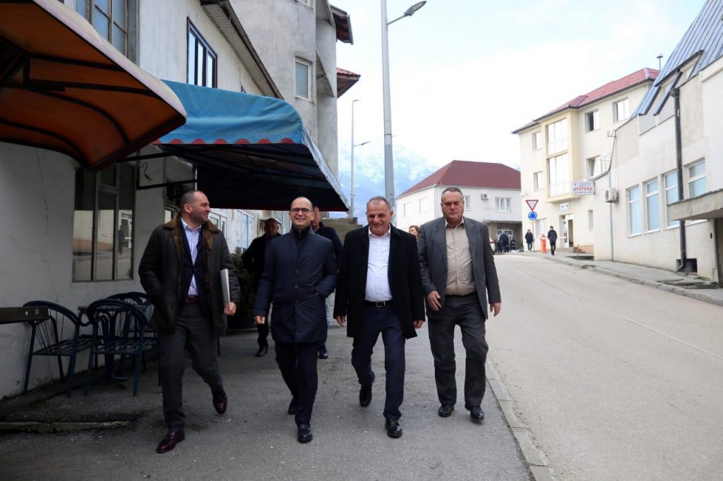 bushat2