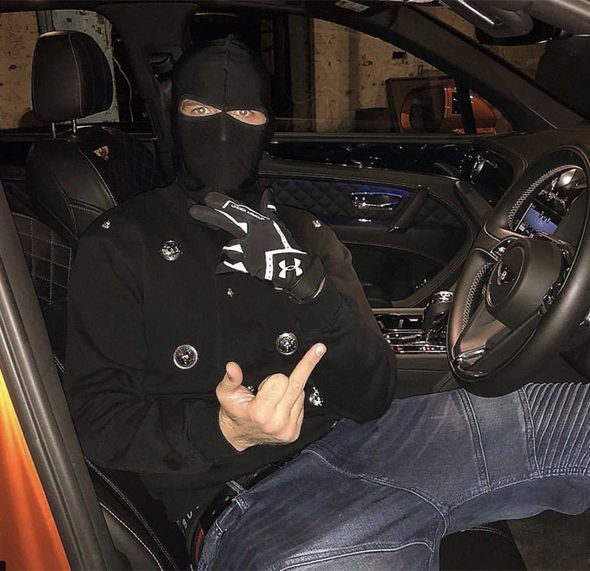 car-1594896