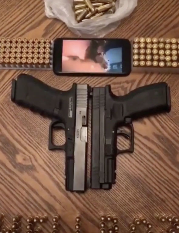 guns-1594888