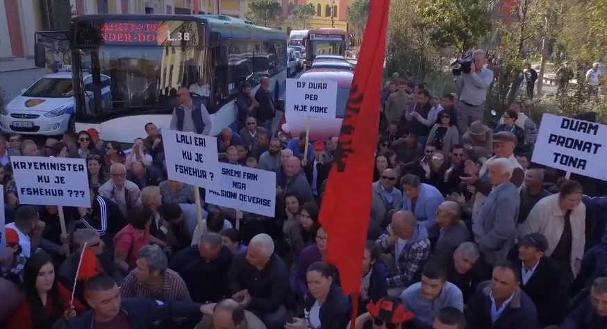 protesta unaza e re