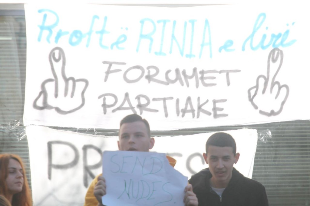 Protesta-studentet-tarifat-ministria15