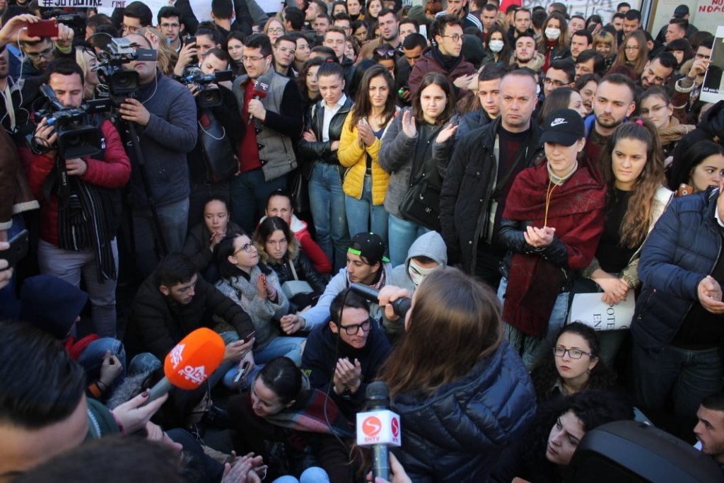Protesta-studentet-tarifat-ministria9