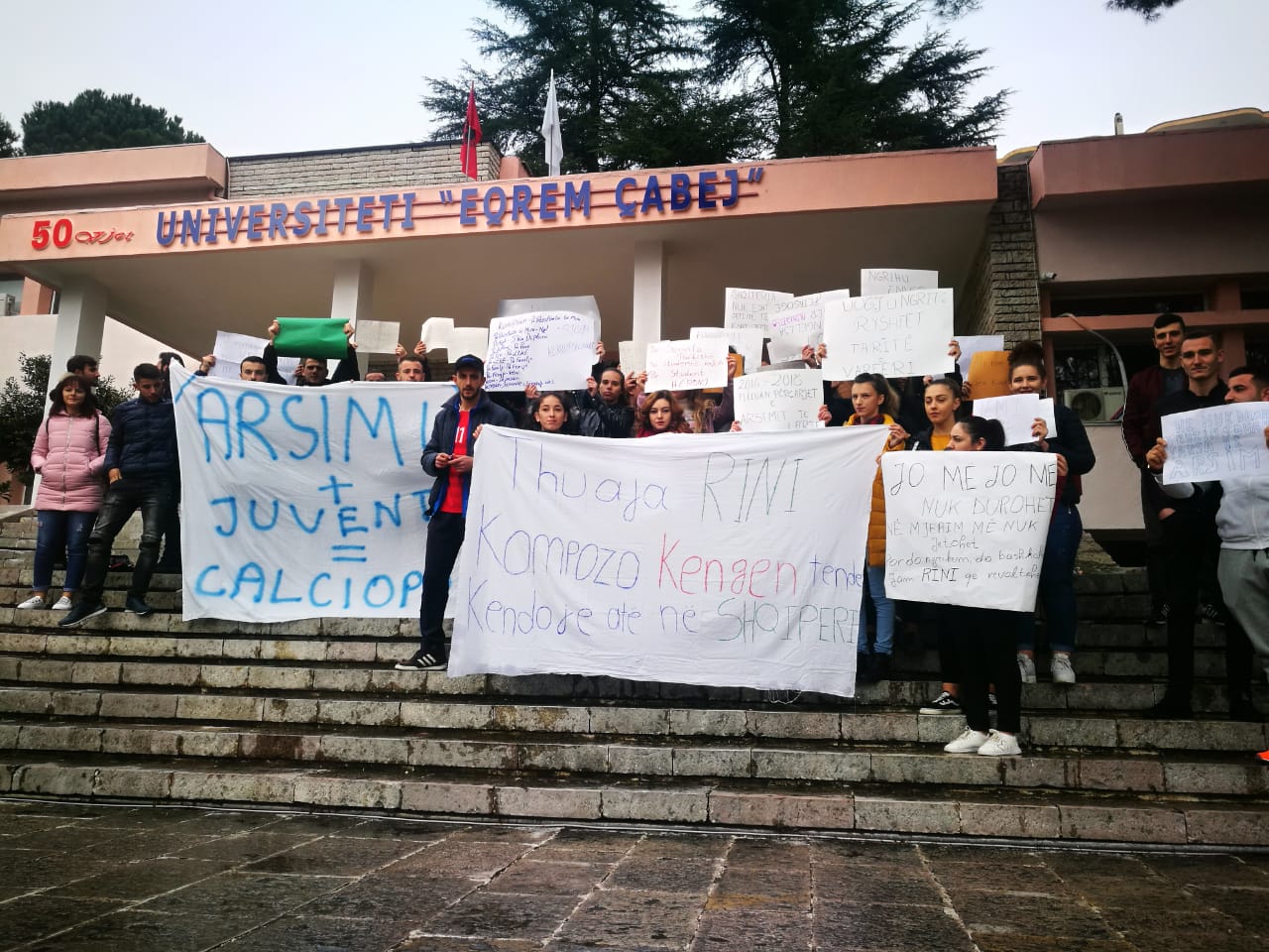 student gjirokaster