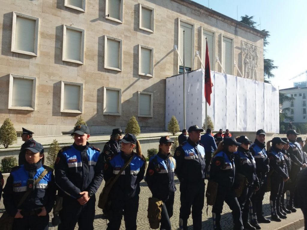 policet_femra