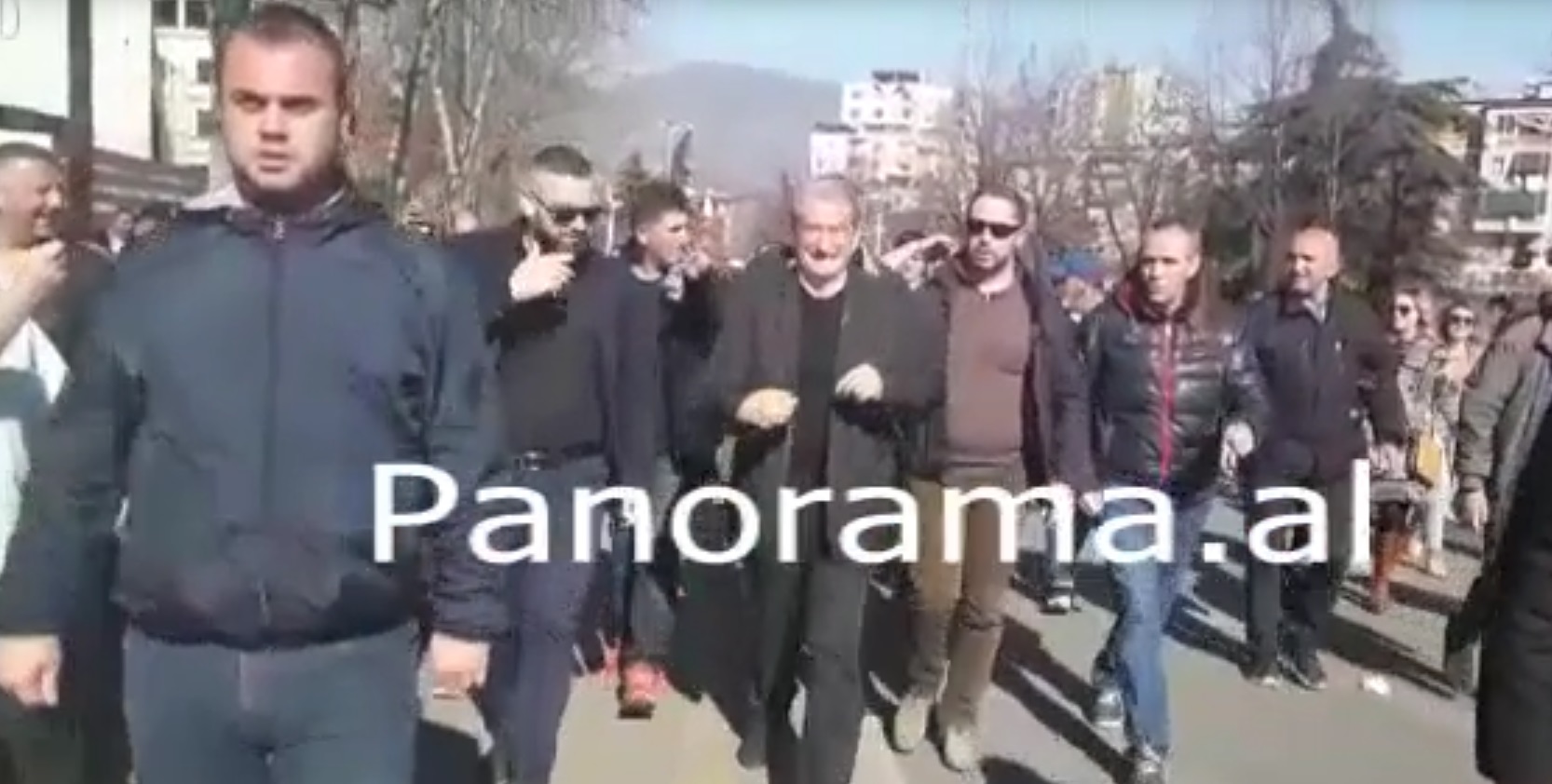 Sali-Berisha-protesta