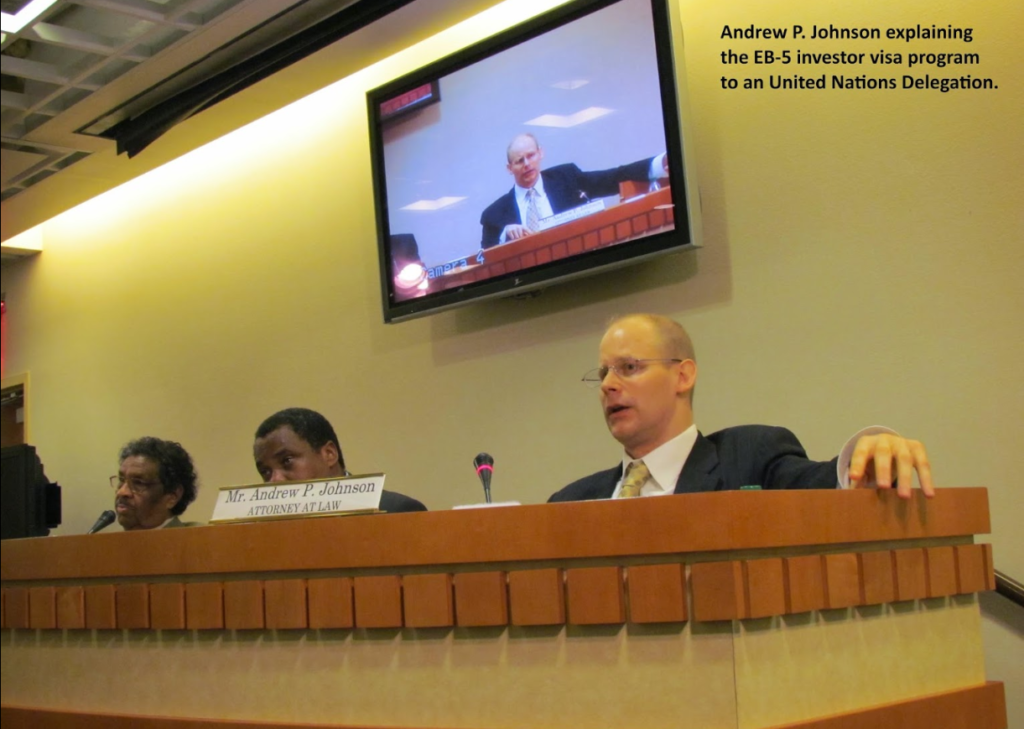 Andrew P Johnson duke folur ne OKB