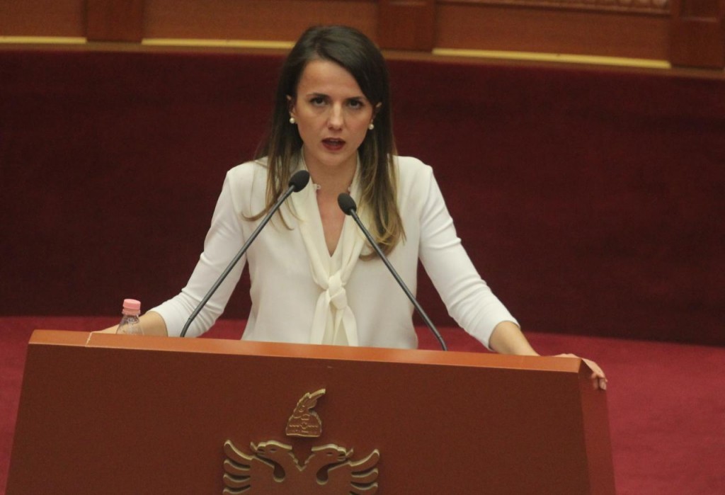 Rudina-Hajdari-Parlament-fjalim-1024x699