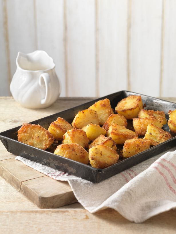 1_Roast-potatoes-with-crispy-seasoning-in-tray